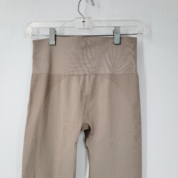 SET Active Leggings Size Medium Stardust Canoe Sand Taupe Minimalist Neutral - Picture 12 of 16